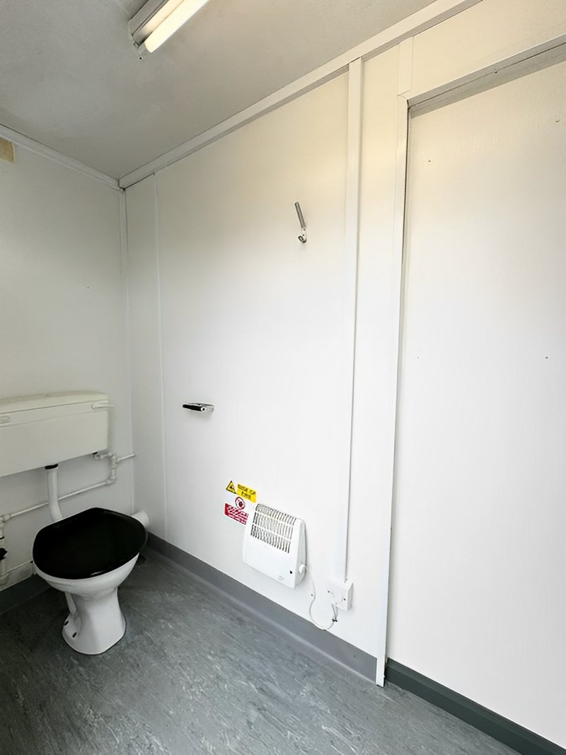 12 x 9ft Anti Vandal 2 + 1 Toilet Block - Image 9