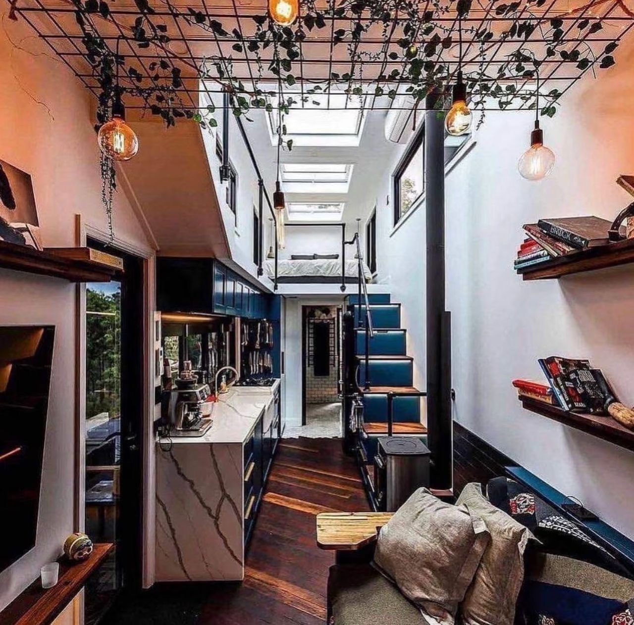 Luxury 1BHK Duplex Container Home with Spacious Outdoor Deck, Fully Furnished Modern Tiny House, Prefab Steel Family Home - Image 3