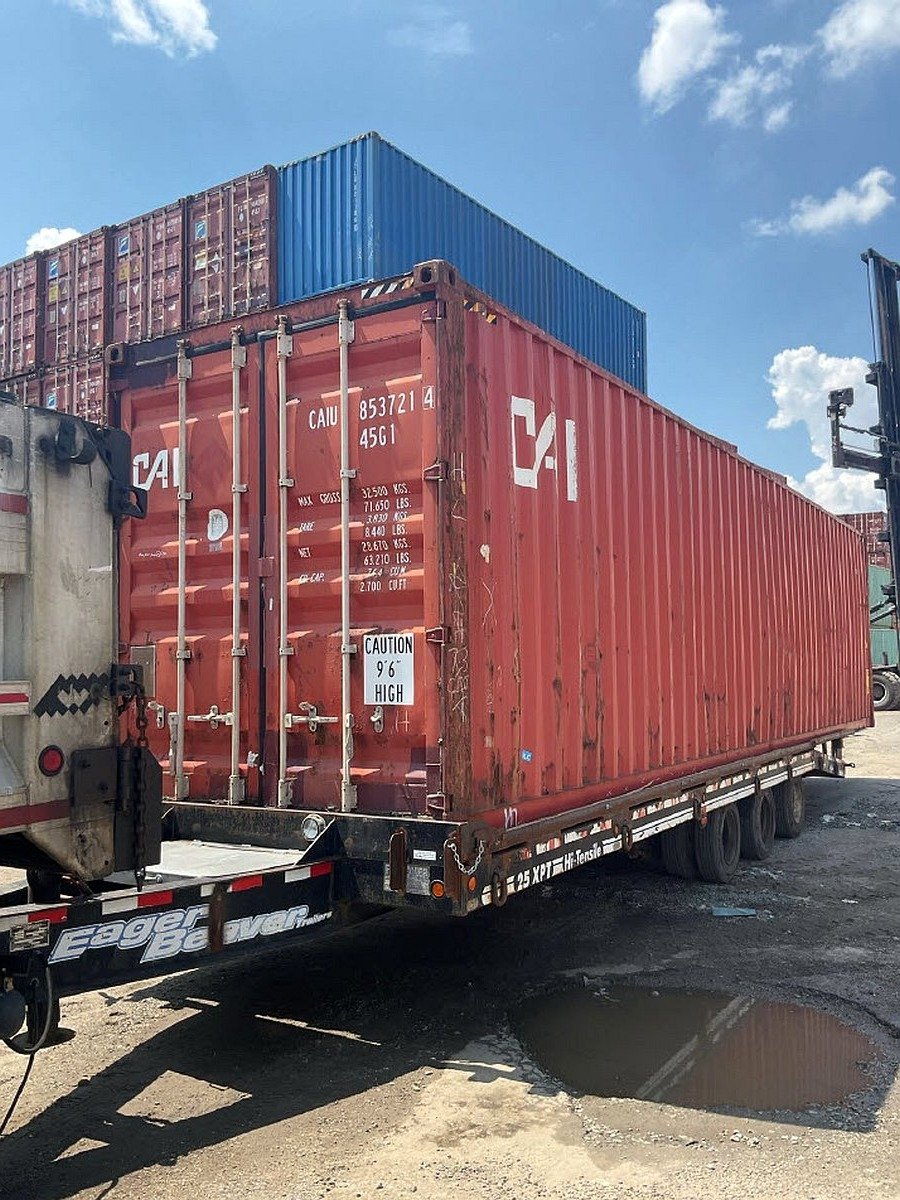 Used 40ft High Cube Shipping Container in Louisville, Kentucky - Image 4